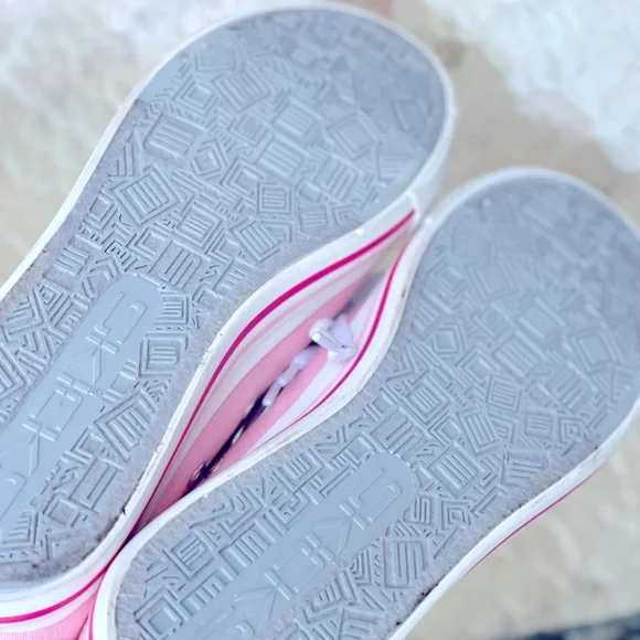 SKICKS (Price🔒Locked)‎ - Picture 5 of 7